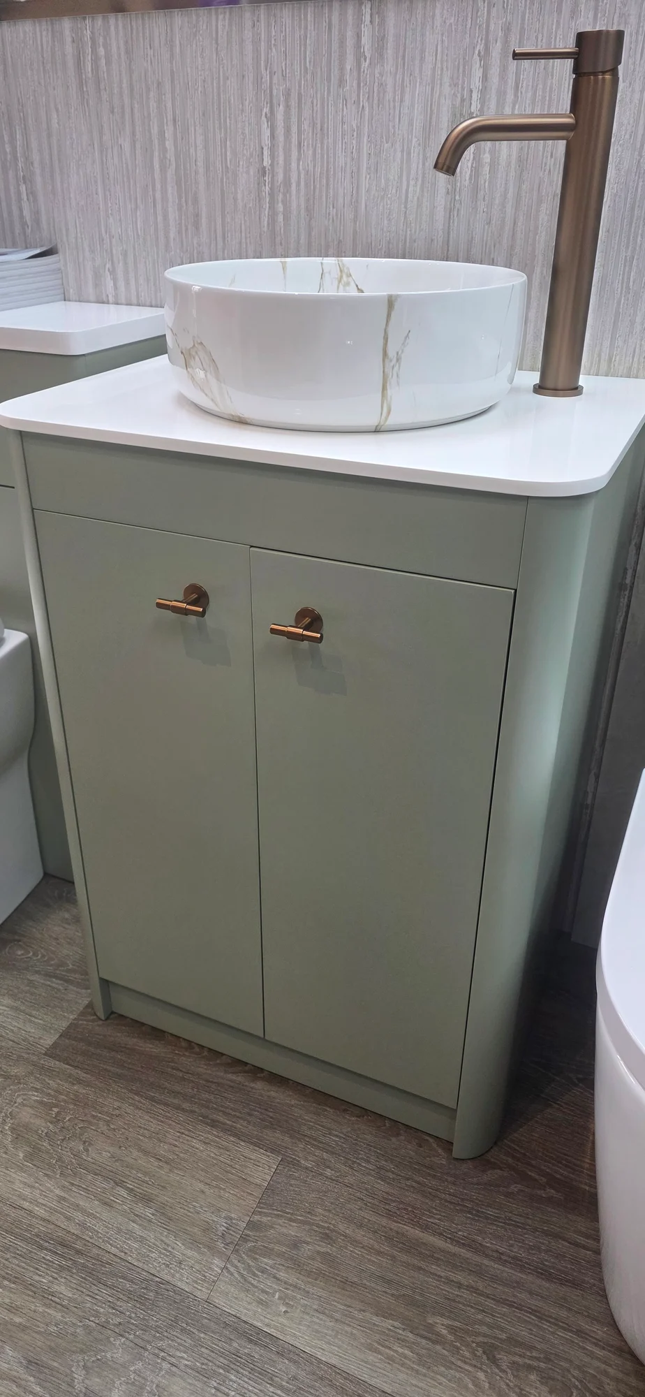 Furniture & taps