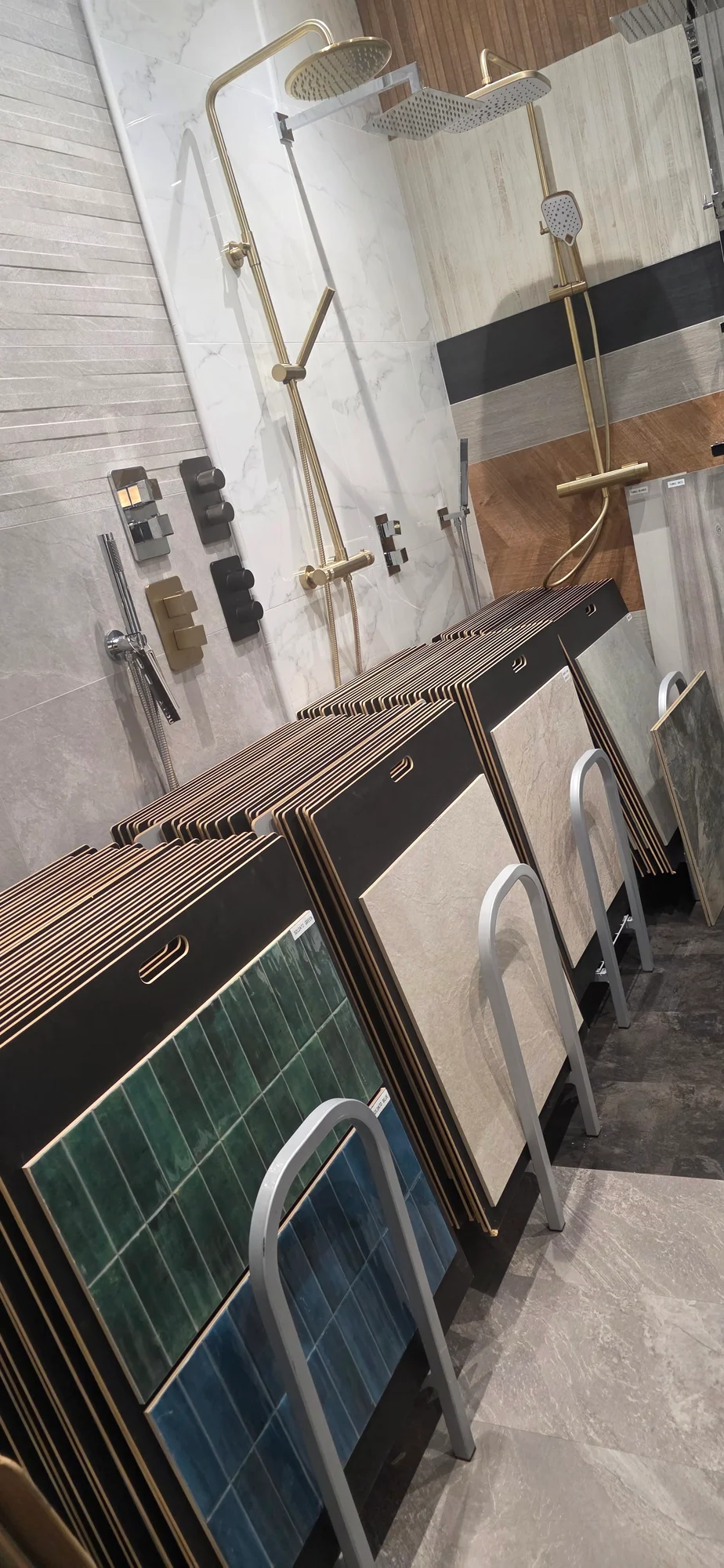 Tiles & surfaces
